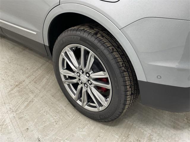 new 2025 Cadillac XT5 car, priced at $62,555