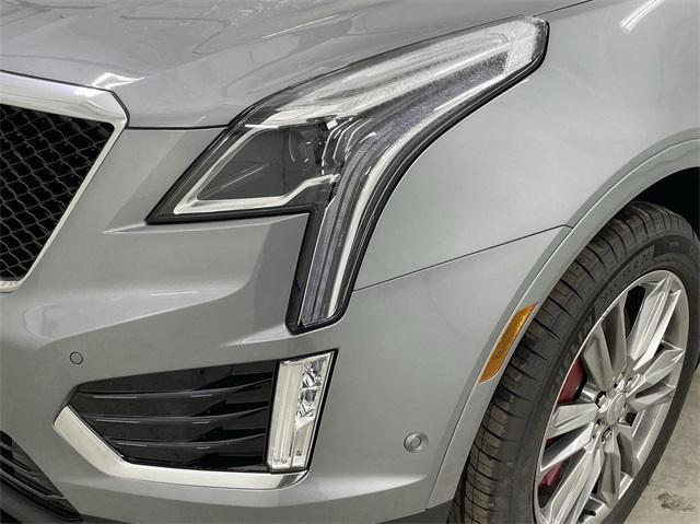 new 2025 Cadillac XT5 car, priced at $62,555