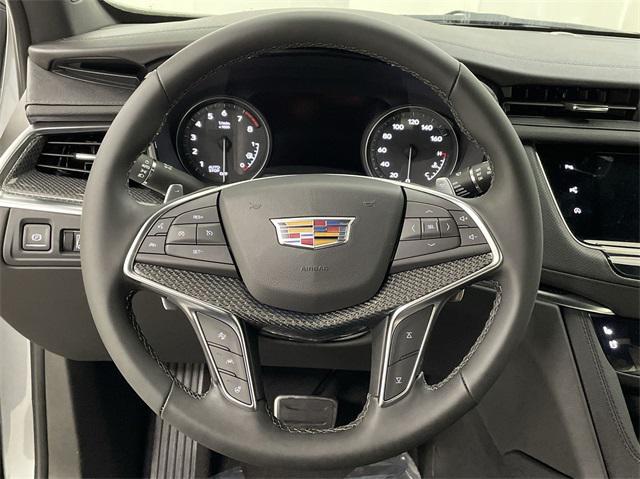 new 2025 Cadillac XT5 car, priced at $62,555