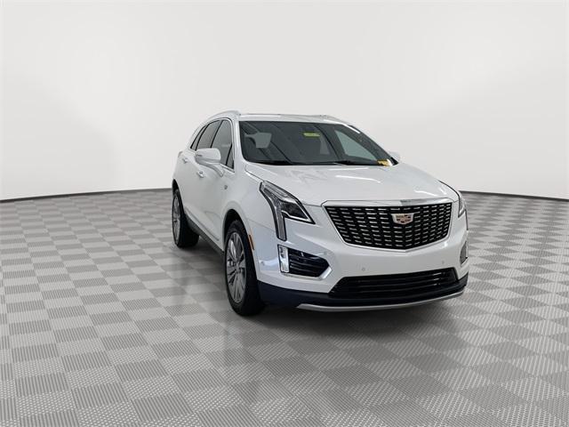 used 2025 Cadillac XT5 car, priced at $50,990