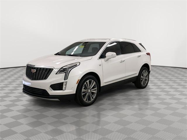 new 2025 Cadillac XT5 car, priced at $60,825