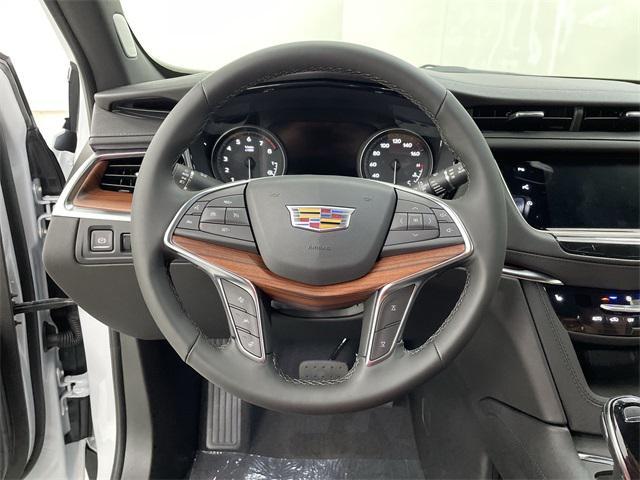new 2025 Cadillac XT5 car, priced at $59,110