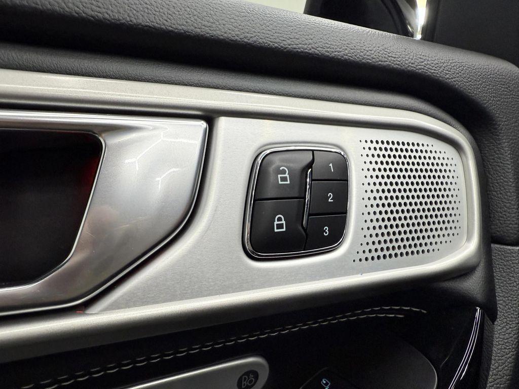 used 2021 Ford Explorer car, priced at $32,900