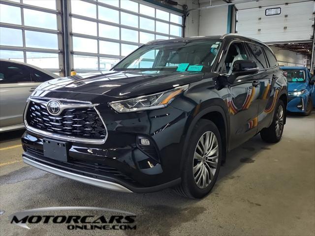 used 2021 Toyota Highlander car, priced at $38,500