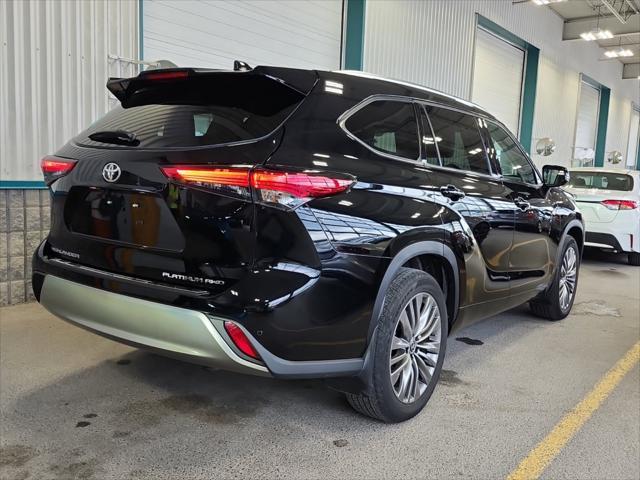 used 2021 Toyota Highlander car, priced at $38,500