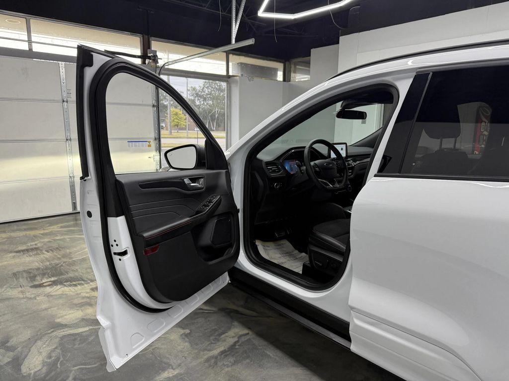 used 2023 Ford Escape car, priced at $24,900