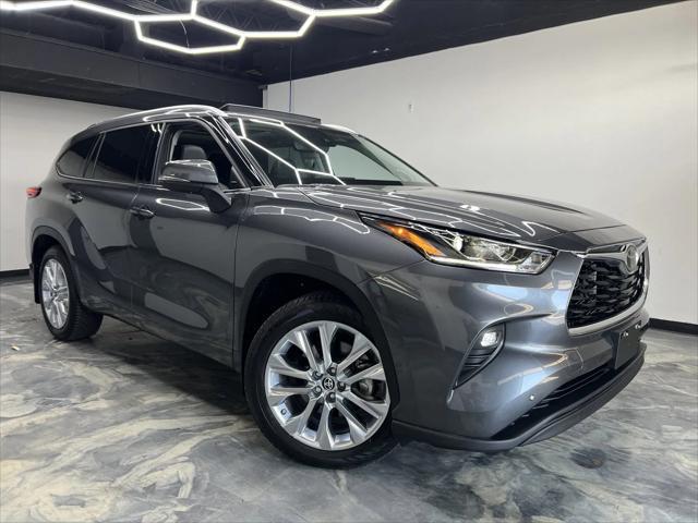 used 2023 Toyota Highlander car, priced at $43,900