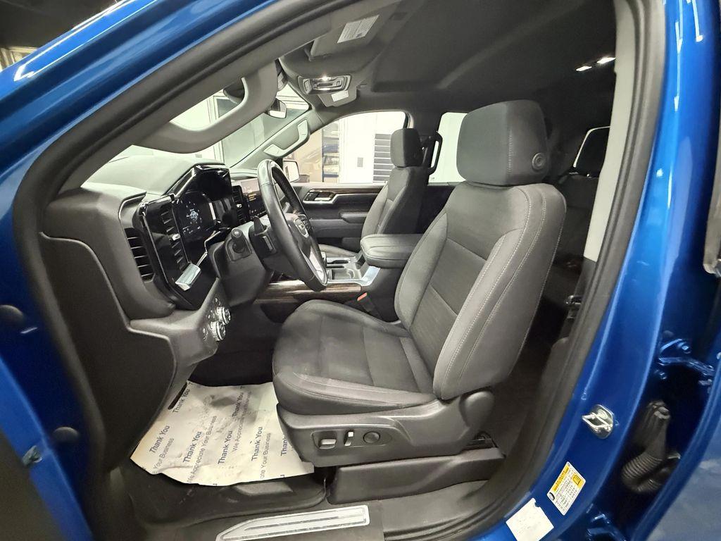 used 2024 GMC Sierra 1500 car, priced at $47,900