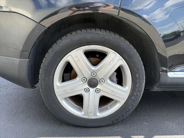 used 2004 Volkswagen Touareg car, priced at $4,500