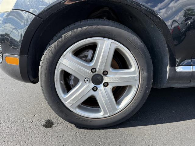 used 2004 Volkswagen Touareg car, priced at $4,500