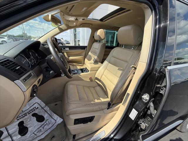 used 2004 Volkswagen Touareg car, priced at $4,500