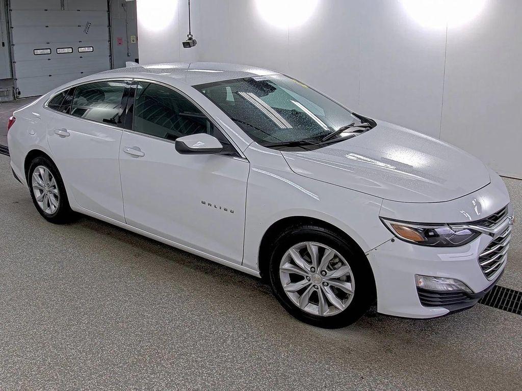 used 2024 Chevrolet Equinox car, priced at $19,900