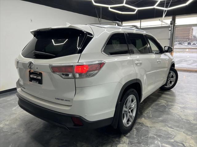 used 2015 Toyota Highlander car, priced at $14,900