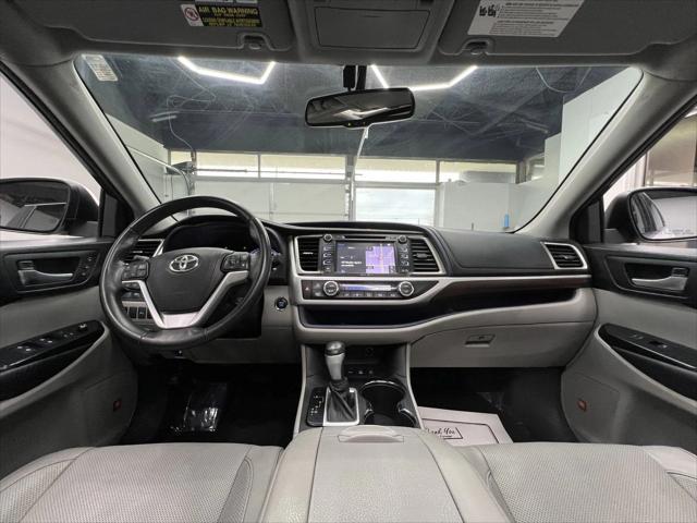 used 2015 Toyota Highlander car, priced at $14,900