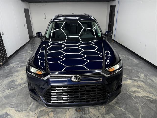 used 2024 Toyota Highlander car, priced at $44,900