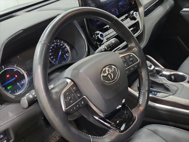 used 2021 Toyota Highlander Hybrid car, priced at $41,900