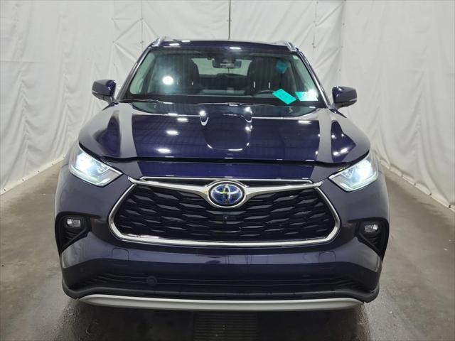 used 2021 Toyota Highlander Hybrid car, priced at $41,900