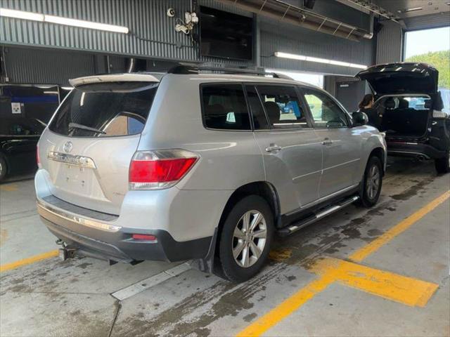 used 2012 Toyota Highlander car, priced at $12,900