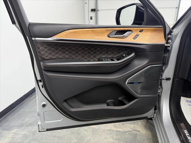 used 2022 Jeep Grand Cherokee car, priced at $42,900