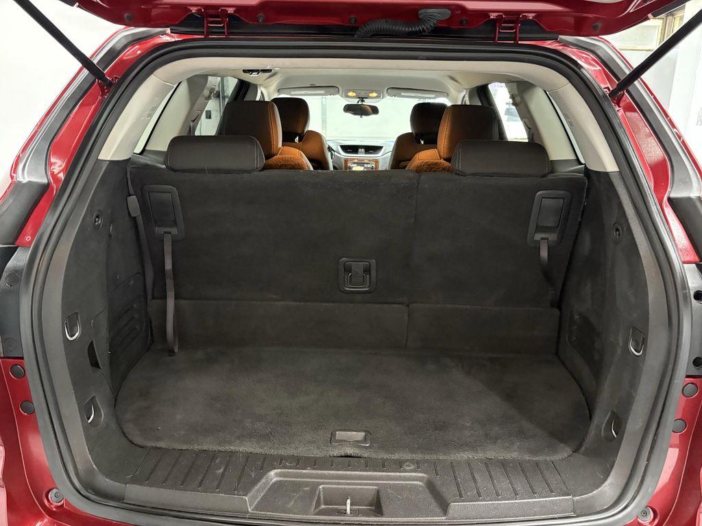 used 2014 Chevrolet Traverse car, priced at $9,500