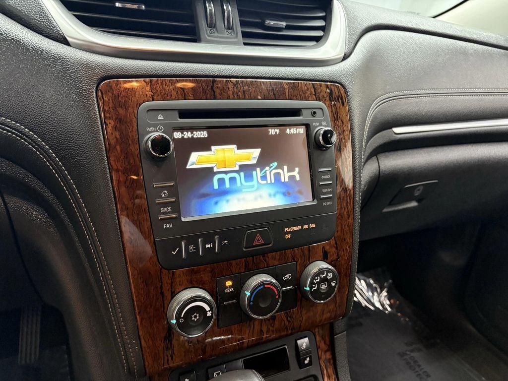 used 2014 Chevrolet Traverse car, priced at $9,500