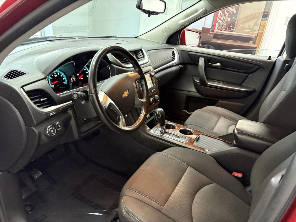 used 2014 Chevrolet Traverse car, priced at $9,500