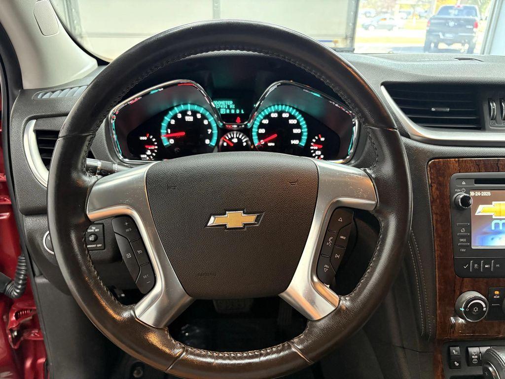 used 2014 Chevrolet Traverse car, priced at $9,500