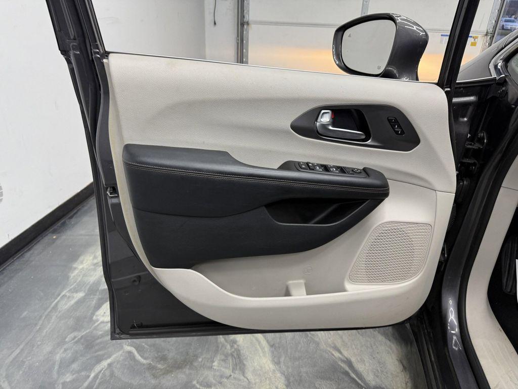 used 2020 Chrysler Pacifica car, priced at $15,900