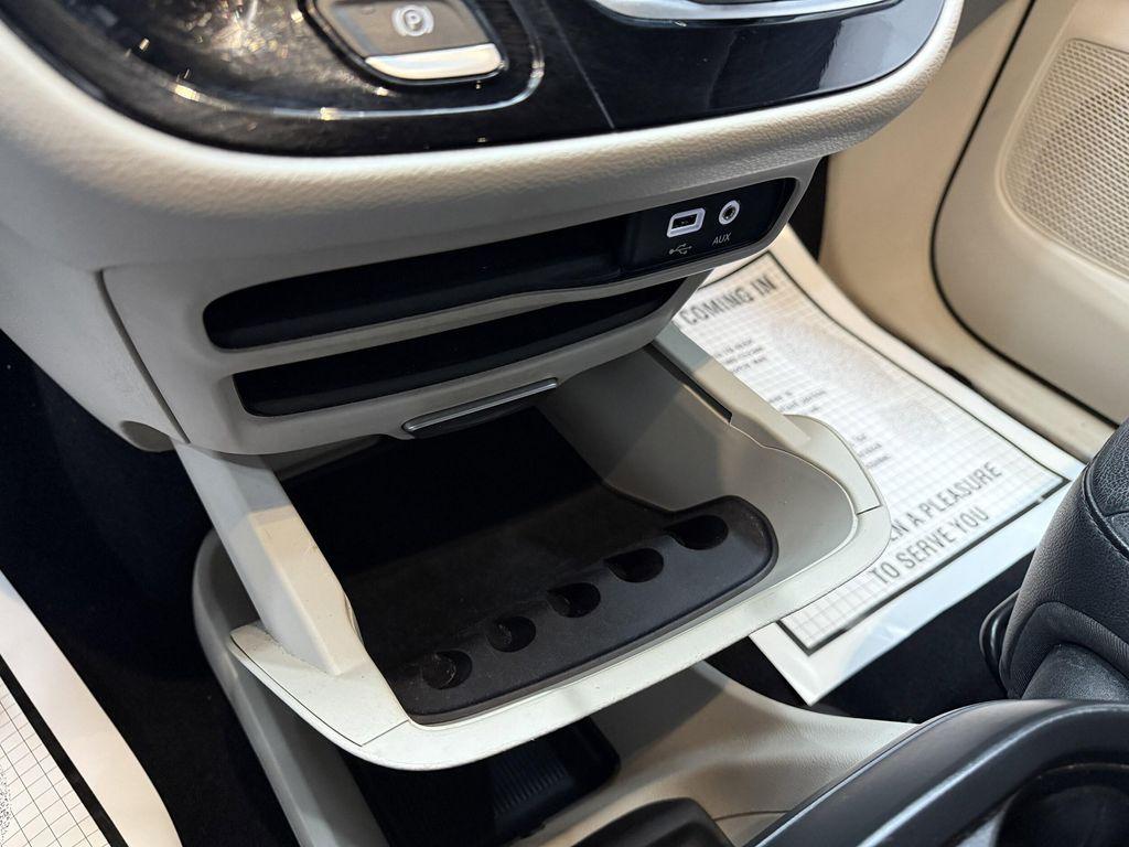 used 2020 Chrysler Pacifica car, priced at $15,900