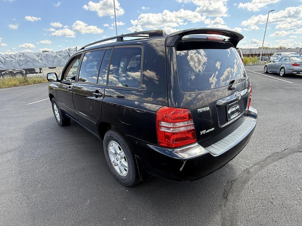used 2003 Toyota Highlander car, priced at $4,700