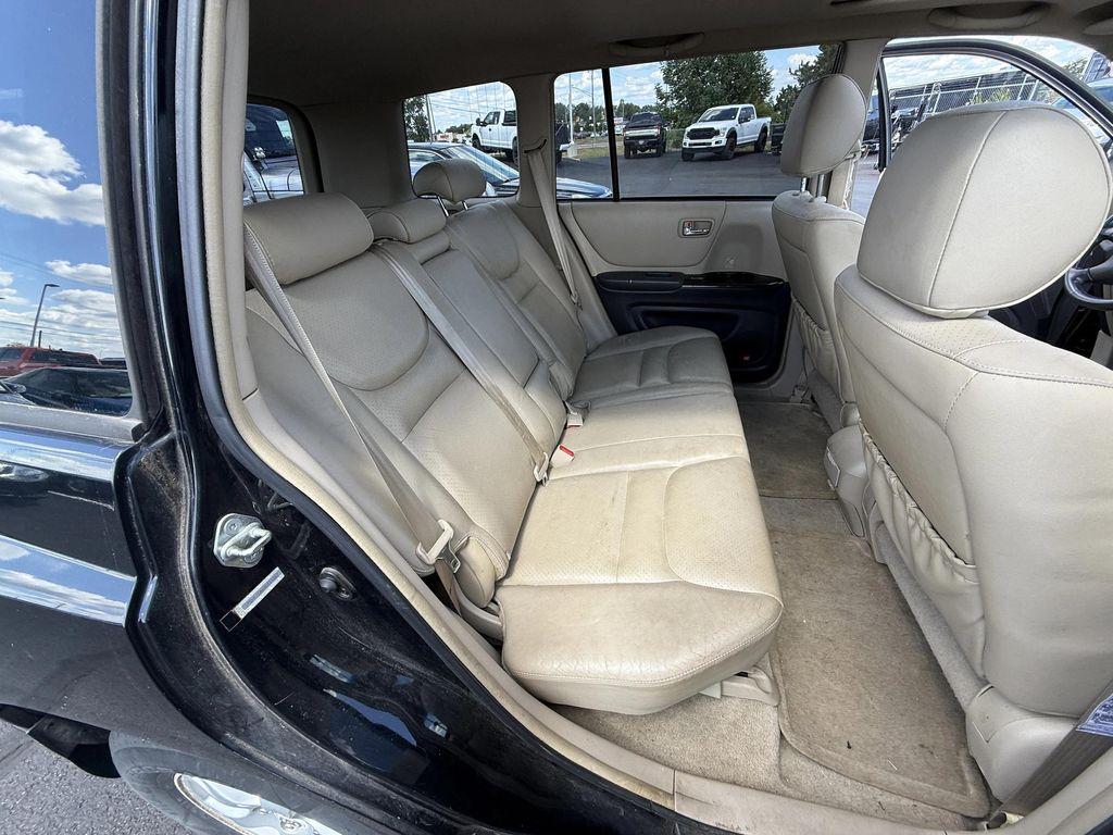 used 2003 Toyota Highlander car, priced at $4,700