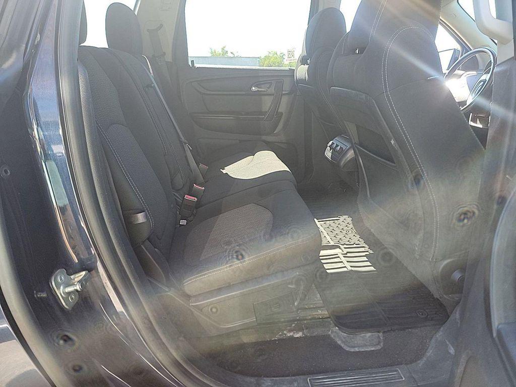 used 2015 Chevrolet Traverse car, priced at $8,900