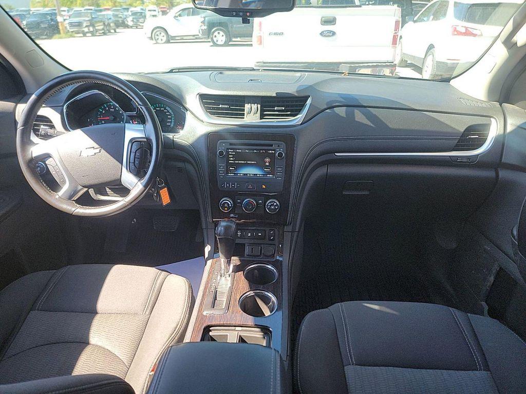 used 2015 Chevrolet Traverse car, priced at $8,900
