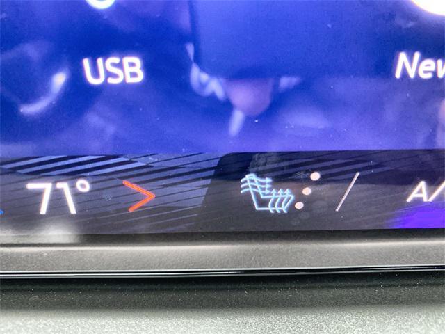 new 2026 Chevrolet Traverse car, priced at $42,380