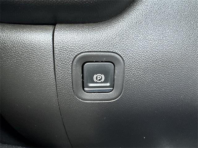used 2024 Chevrolet Silverado 1500 car, priced at $32,911