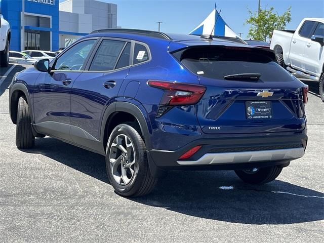 new 2024 Chevrolet Trax car, priced at $23,871