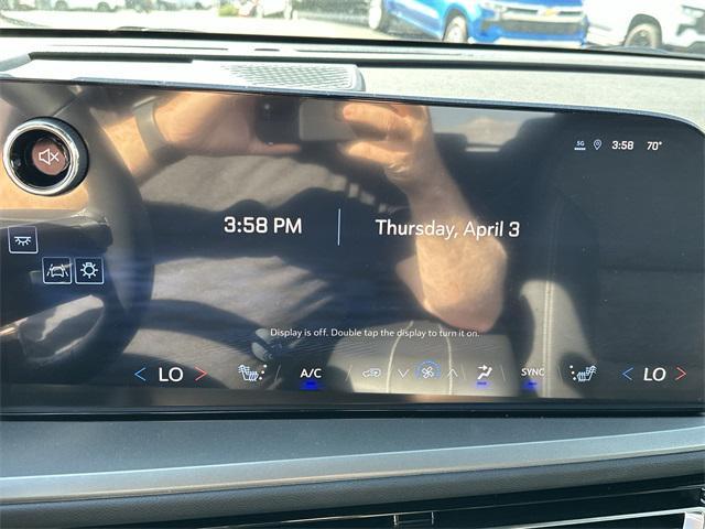 new 2025 Chevrolet Traverse car, priced at $46,296