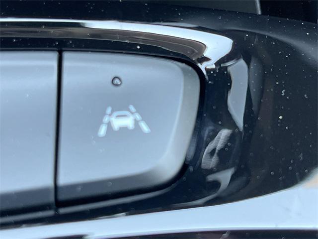 new 2025 Chevrolet Trax car, priced at $24,251