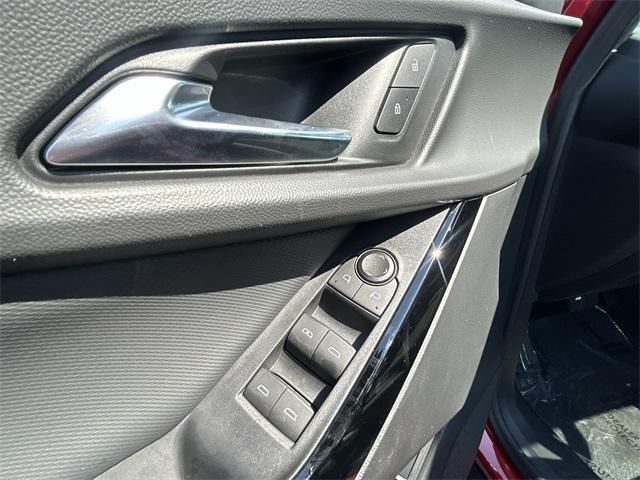 used 2025 Chevrolet Equinox car, priced at $31,911