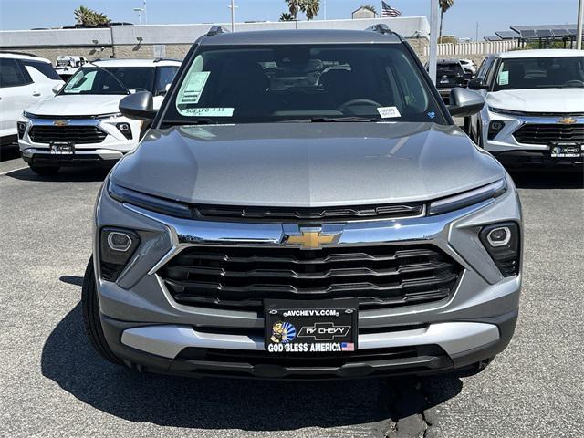 new 2025 Chevrolet TrailBlazer car, priced at $28,316