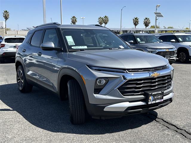 new 2025 Chevrolet TrailBlazer car, priced at $28,316