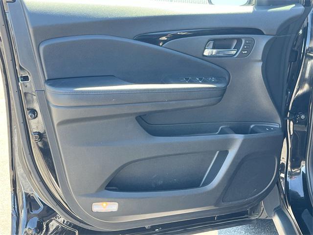 used 2022 Honda Pilot car, priced at $33,911
