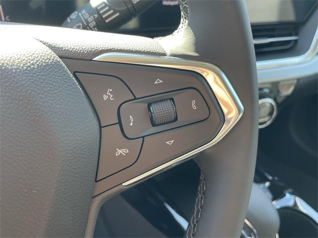 new 2025 Chevrolet Trax car, priced at $24,251
