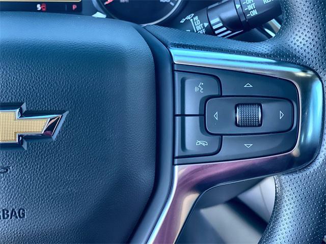 new 2025 Chevrolet Blazer car, priced at $31,911