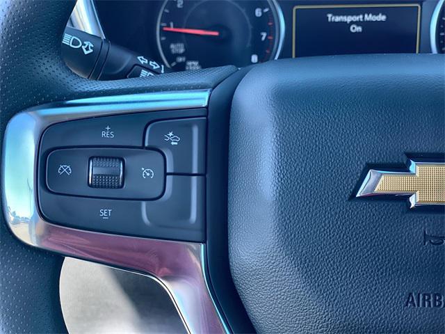 new 2025 Chevrolet Blazer car, priced at $31,911