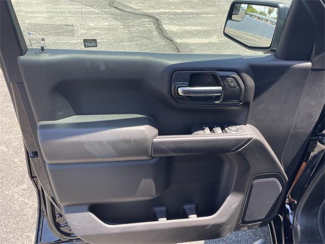 new 2025 Chevrolet Silverado 1500 car, priced at $44,636
