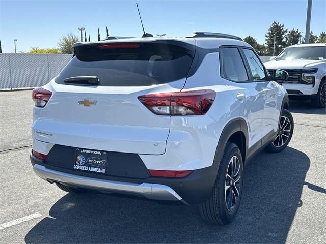 new 2025 Chevrolet TrailBlazer car, priced at $28,316