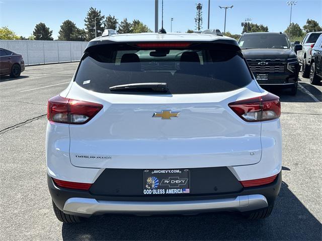 new 2025 Chevrolet TrailBlazer car, priced at $28,316