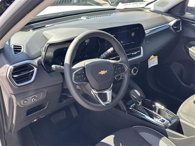 new 2025 Chevrolet TrailBlazer car, priced at $28,316