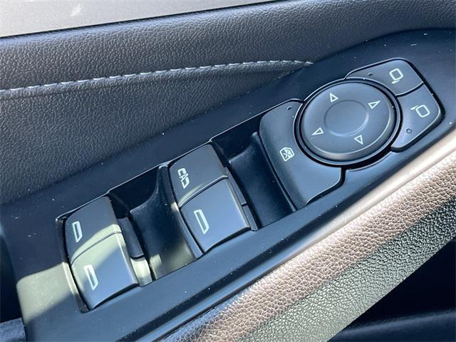 used 2023 Chevrolet Traverse car, priced at $27,411